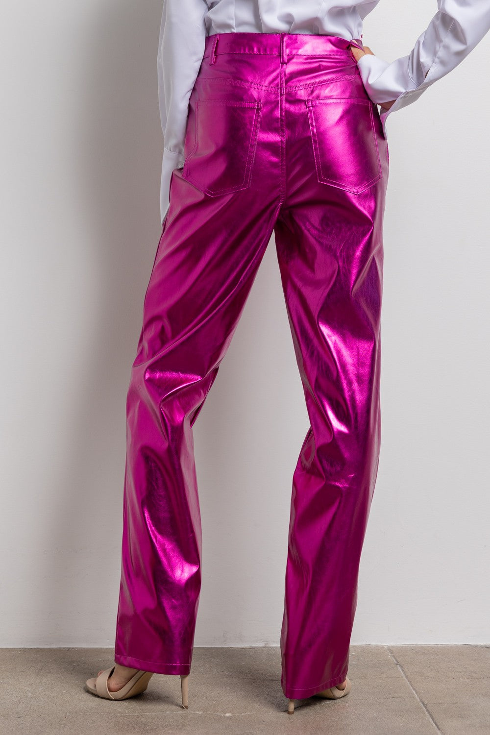 Pantalón metálico