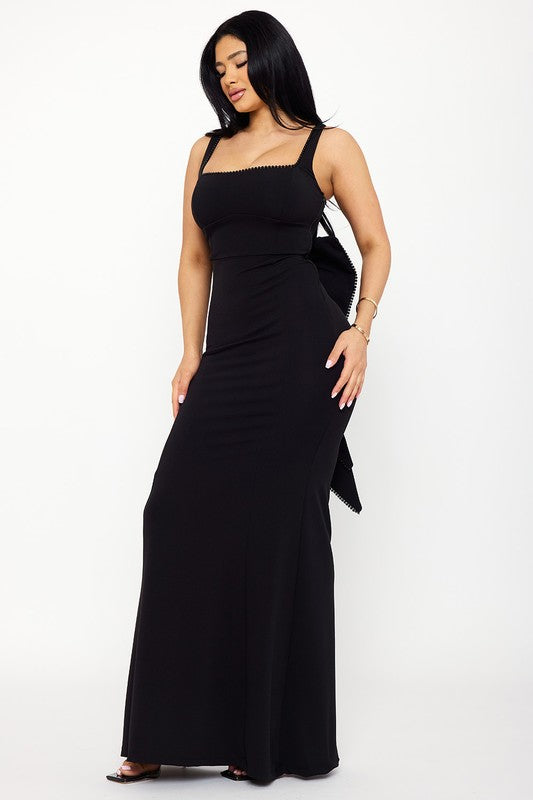 Vestido espalda moño