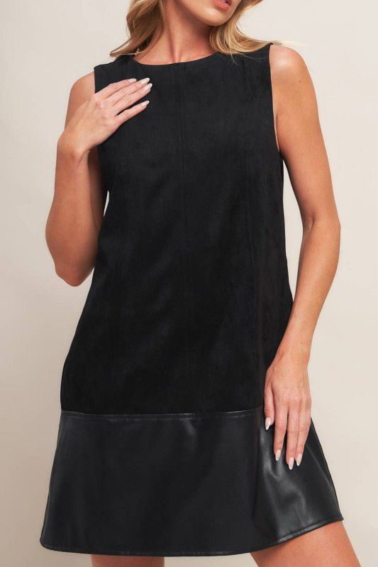 Vestido negro con vinipiel