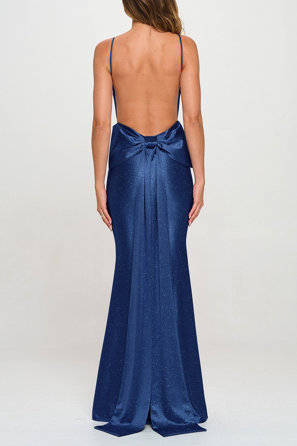 Vestido brillos sin espalda